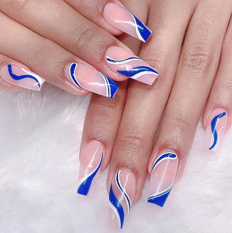 Looks salon Jaipur nail extension training by huda | Instagram